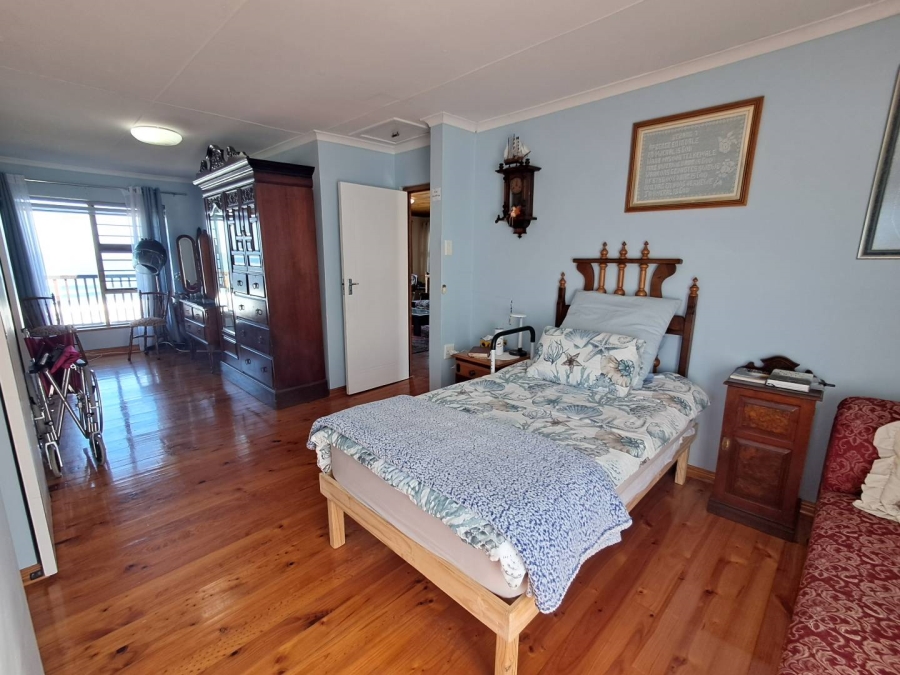 4 Bedroom Property for Sale in Dana Bay Western Cape